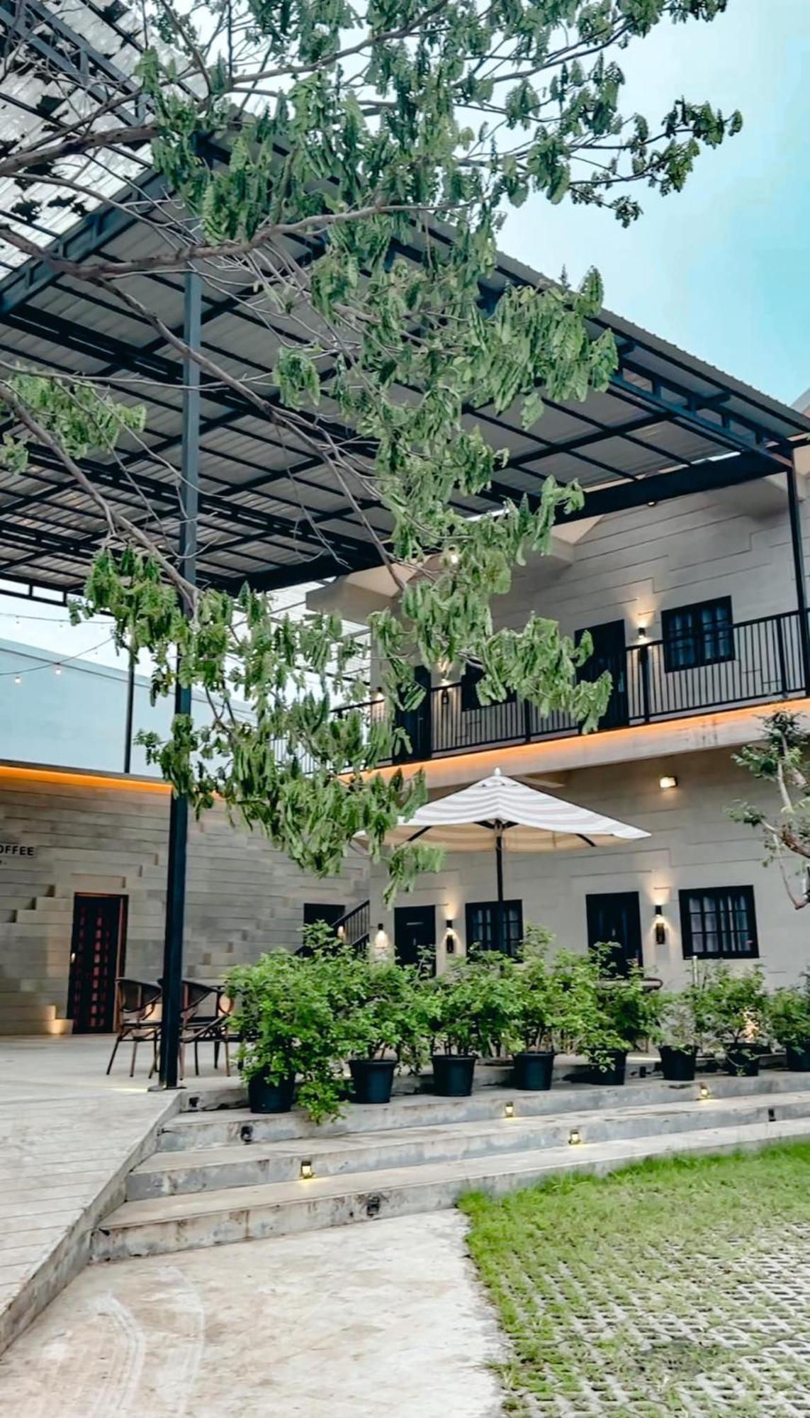Macchiato Resort Savannakhet Opposite Thai Embassy Εξωτερικό φωτογραφία